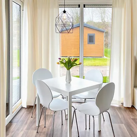 2 Bedroom Cozy In